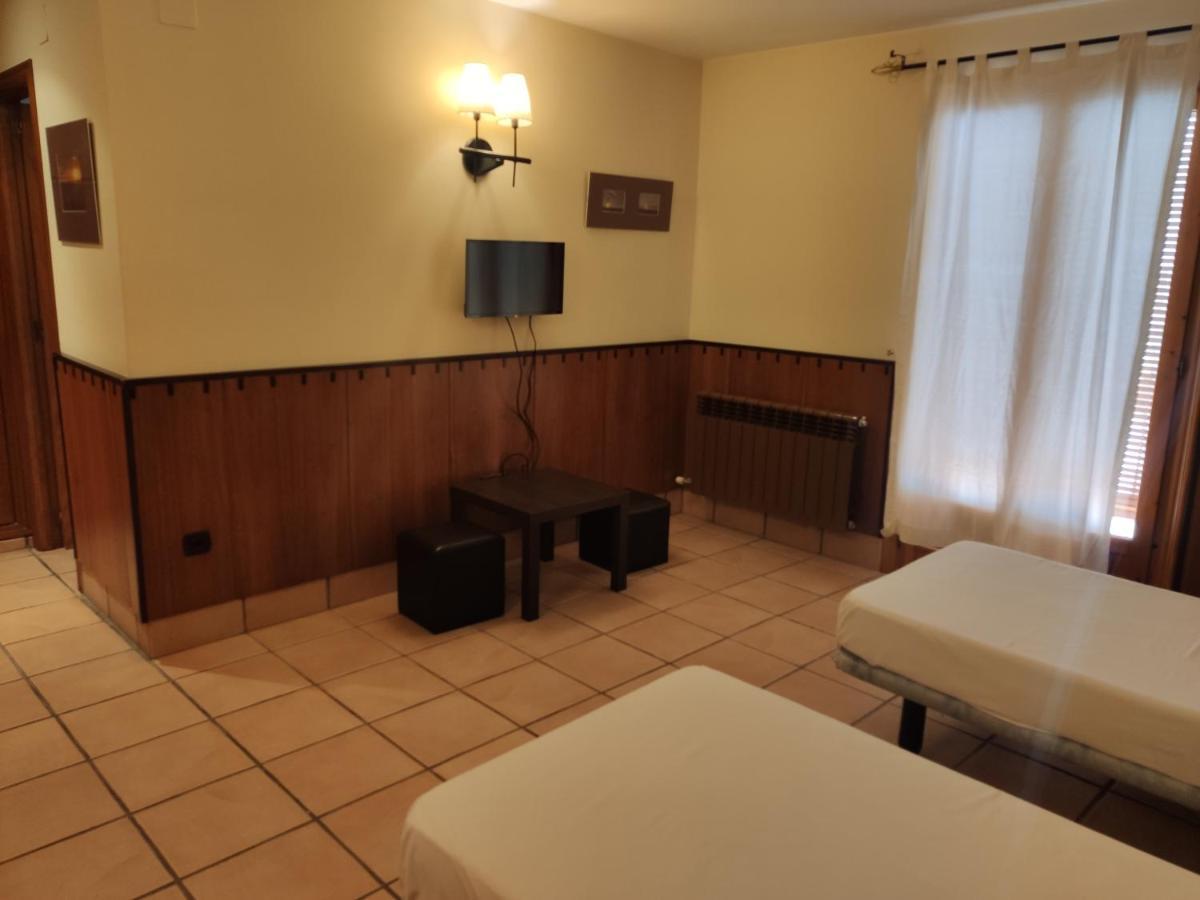 Hostal Tastavins Penarroya De Tastavins Екстер'єр фото