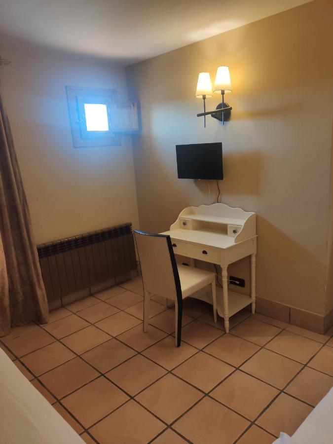 Hostal Tastavins Penarroya De Tastavins Екстер'єр фото