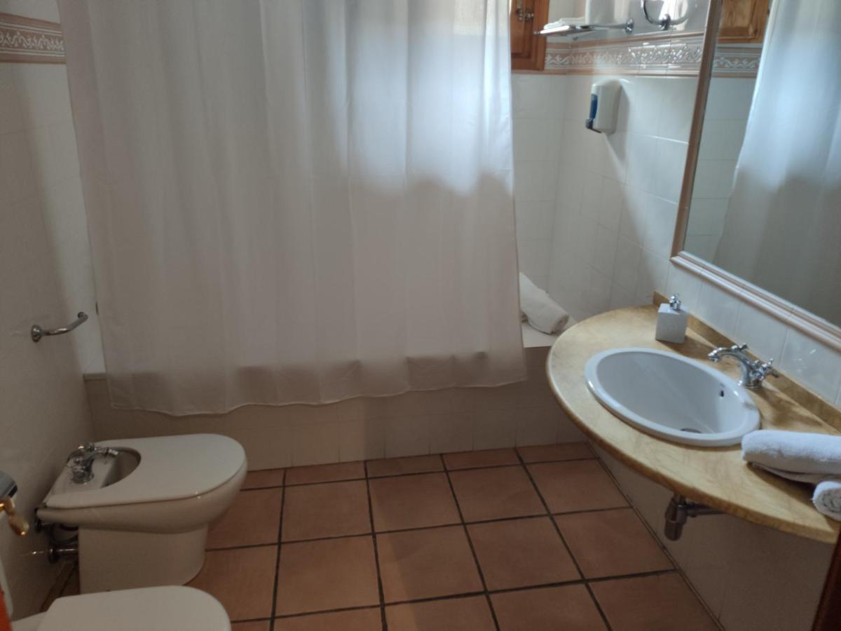 Hostal Tastavins Penarroya De Tastavins Екстер'єр фото